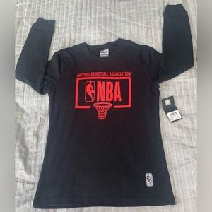 🔥2/$15🔥 NWT NBA black/red long sleeve shirt. Sz M (10-12)